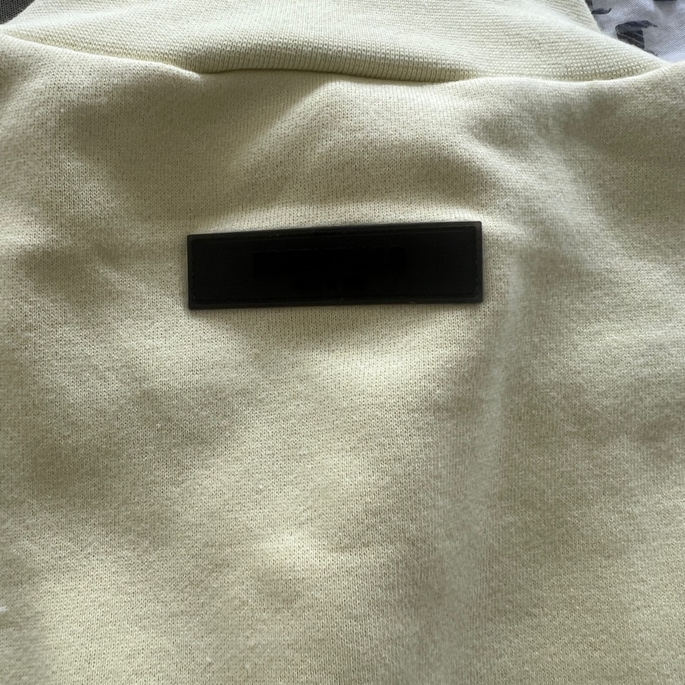 Essentials vest - Picture 4 of 6
